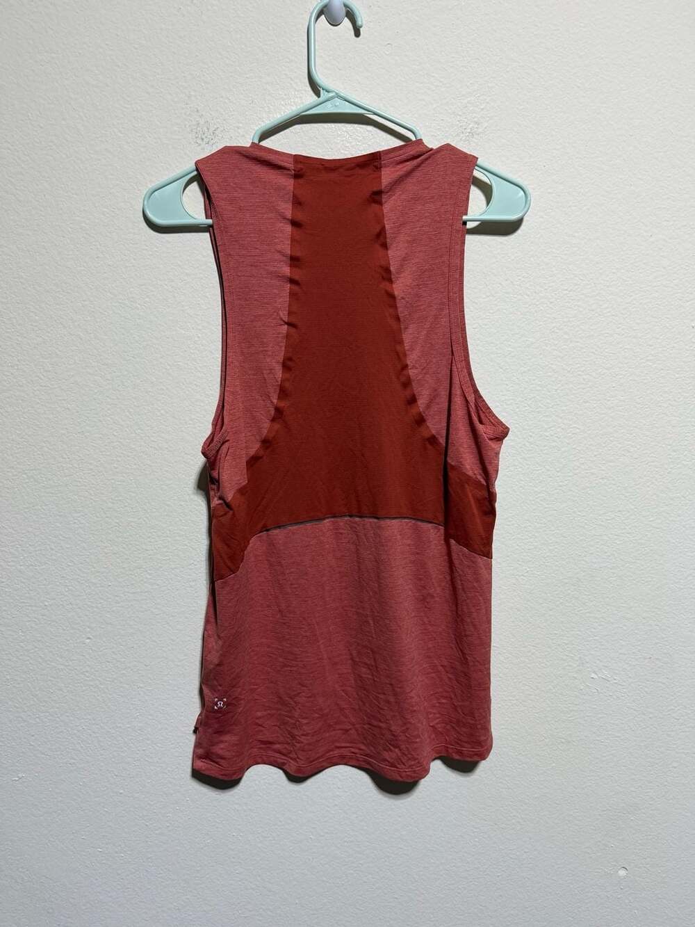 Lululemon Metal Vent Tech Sleeveless Muscle Tank - Picture 2 of 3
